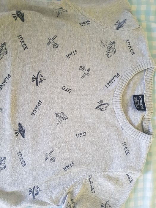 Продават детски памучен пуловер