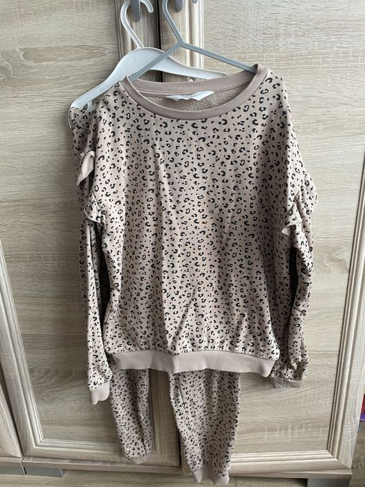Vand 13 treninguri H&M nr 128