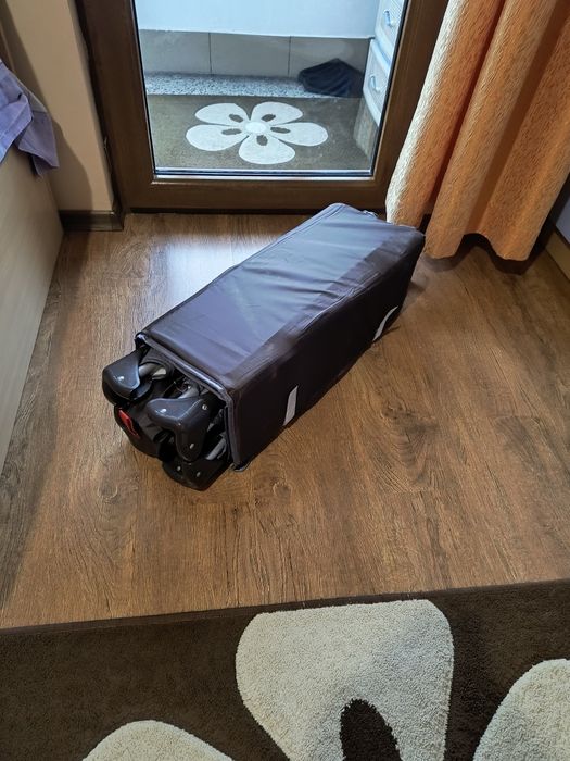 Детска сгъваема кошара с матрак на едно ниво