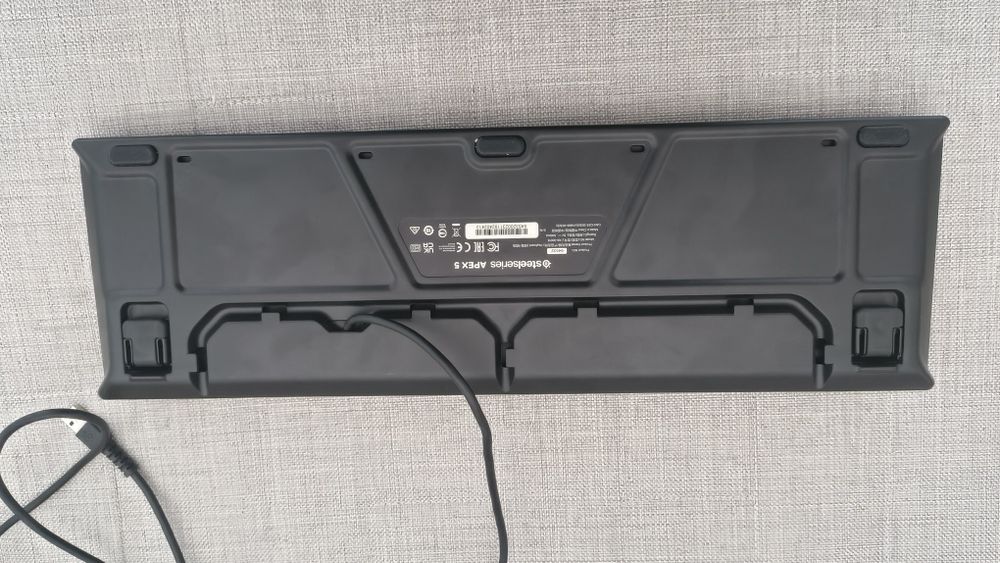 Tastatură Steelseries APEX 5  hybrid mechanical gaming keyboard