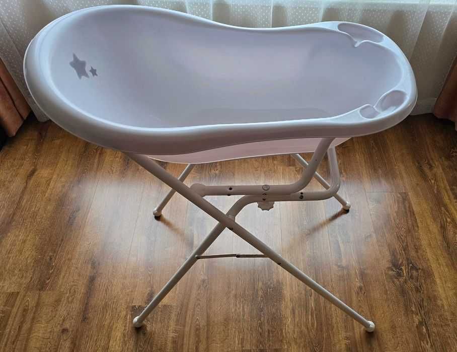 Бебешка вана с метална стойка