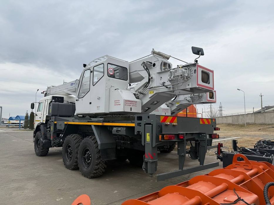 сыллка: Spestexnostroy.uz    Услуга +Аренда. Спецтехники всех видов.эк