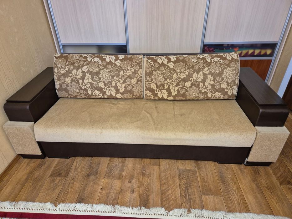 Продам диван недорого