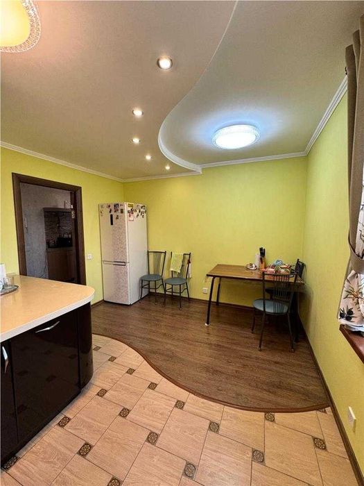 Продам 2-комнатную в городе, ул. Ермекова