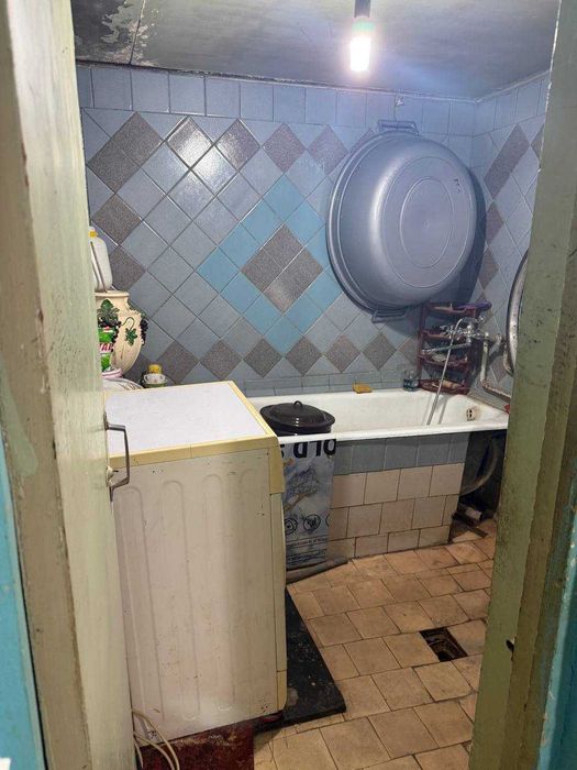 Мирабад 2-комнатная квартира на земле средний ремонт