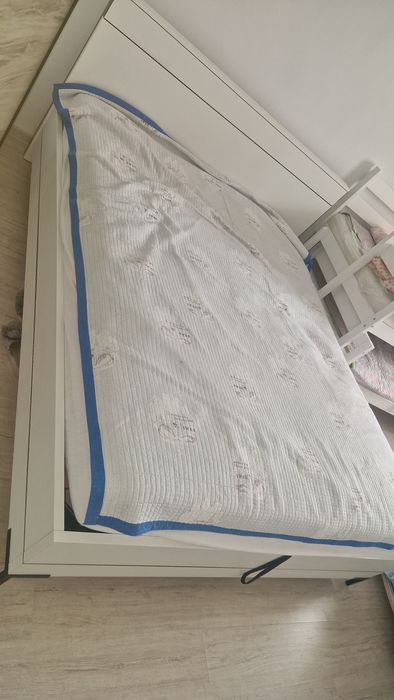 Продам спальный гарнитур