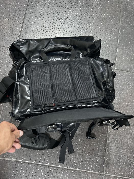 Водоустойчива чанта за лаптоп кожена RACER Swissmade 100% waterproof