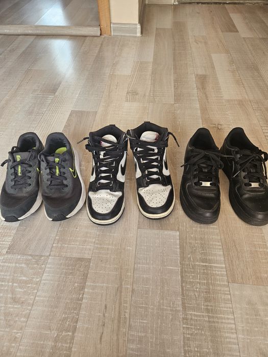 Маратонки Nike..