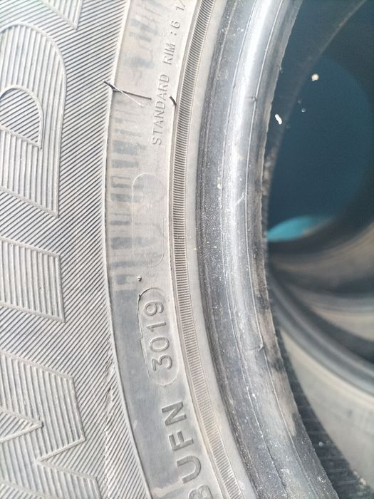 Продам зимние шины R 17