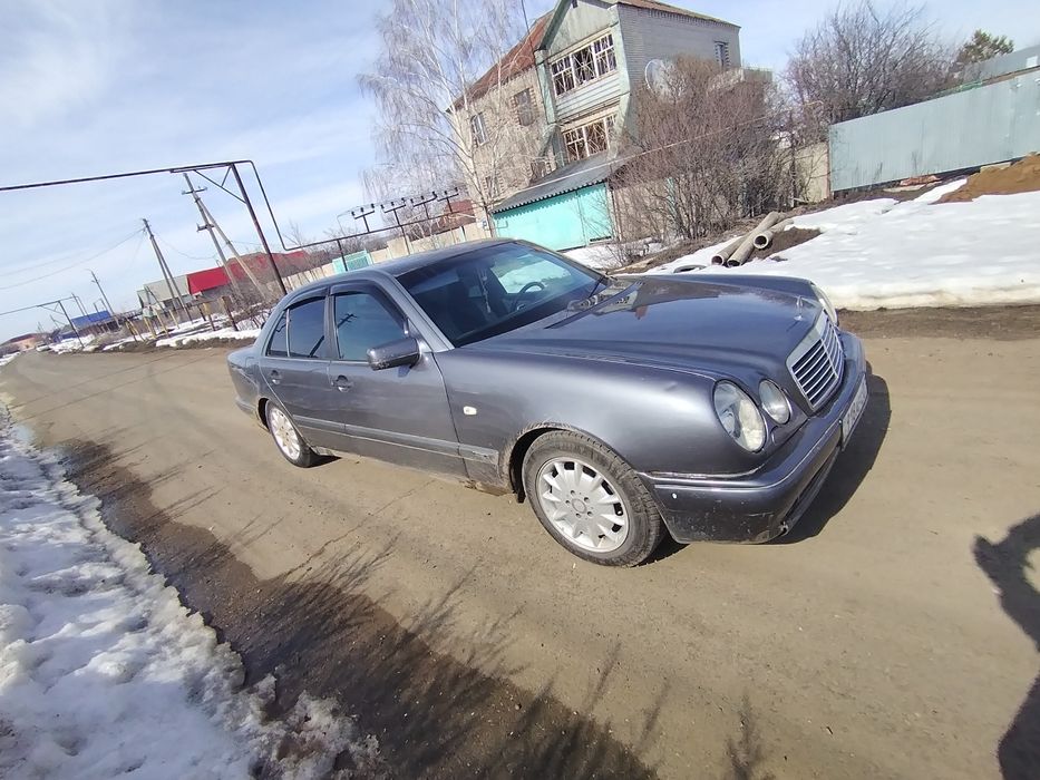 Продам Мерседес 210