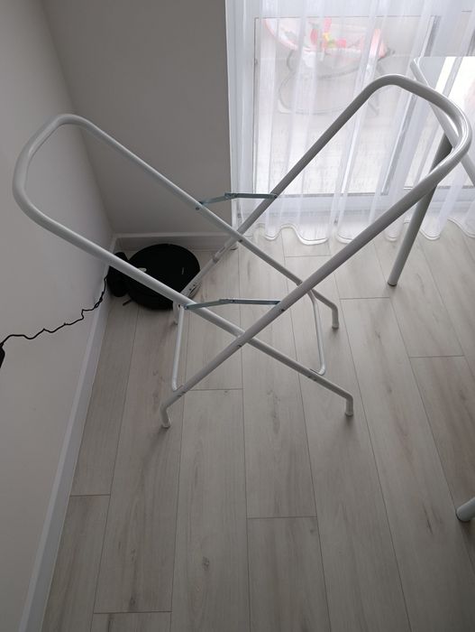 Стойка за бебешка вана