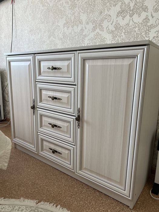 Продам спальный гарнитур. Торг