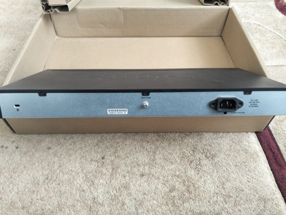Продам коммутатор D-link DGS-1510-28