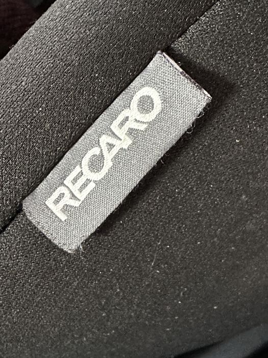 Стол за кола RECARO