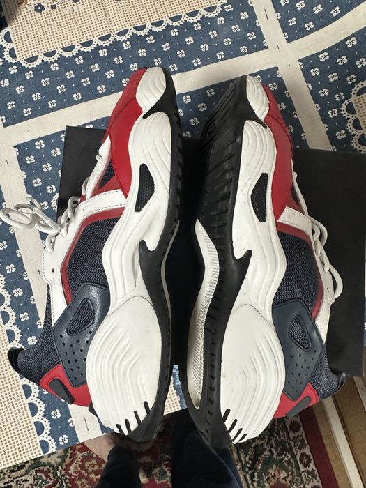 Adidasi armani emporio