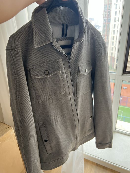 Куртка-бомбер (bomber jacket) стиля Casual и Smart Casual