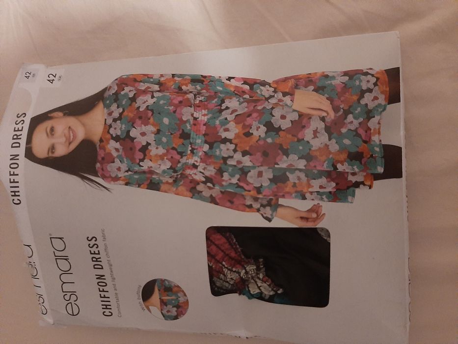 Нови рокли с етикет Etere,Zara,Esmara