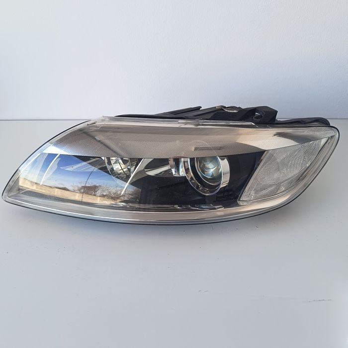 Ляв фар Audi Q7 2006- Завиващ ксенон