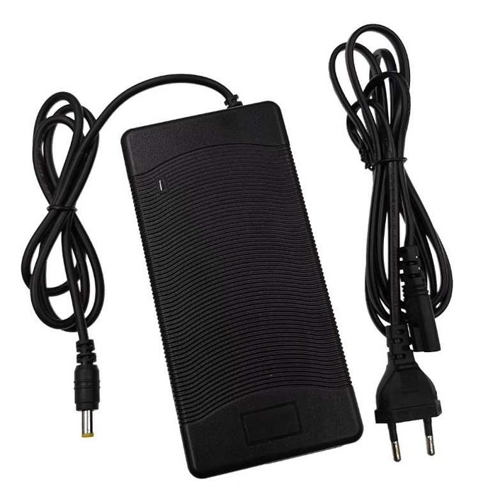 incarcator 52V/58,8V pentru trotinete electrice