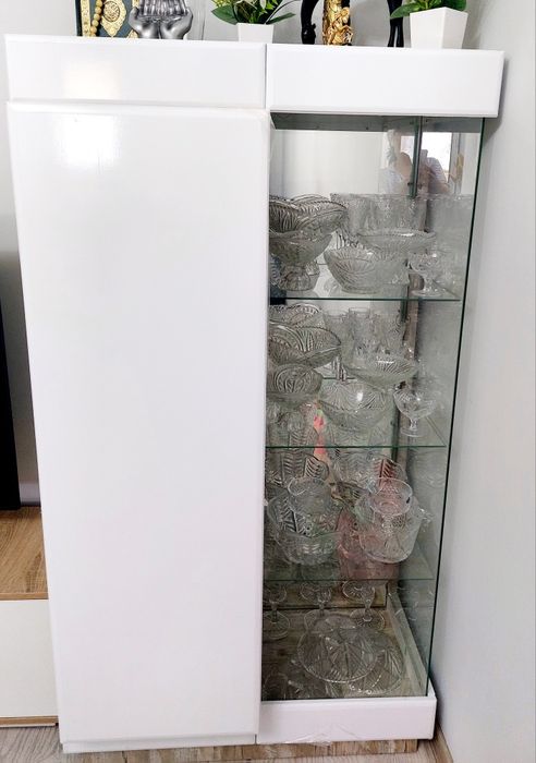 Сервант современный для гостинной