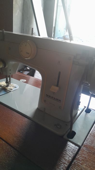 Швейная машинка мальва
