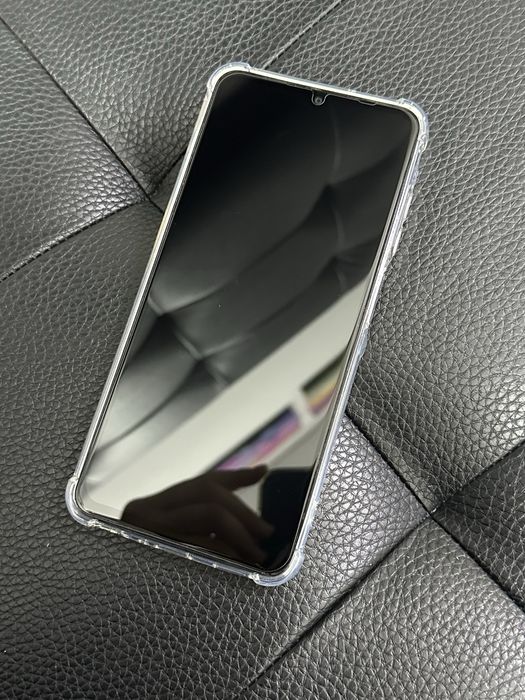 Samsung A06     4/64gb