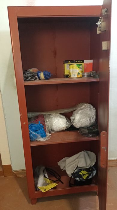 Продам сейф металлический