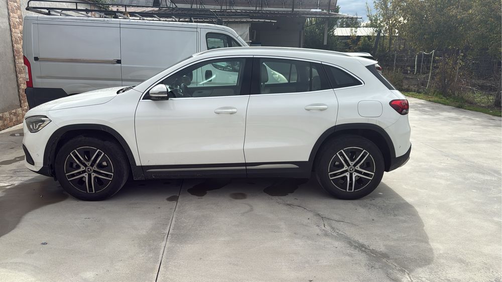MERCEDES-BENZ GLA 2021 — imagine 2