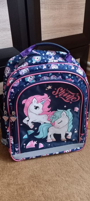 Ghiozdan ergonomic fetite Derform