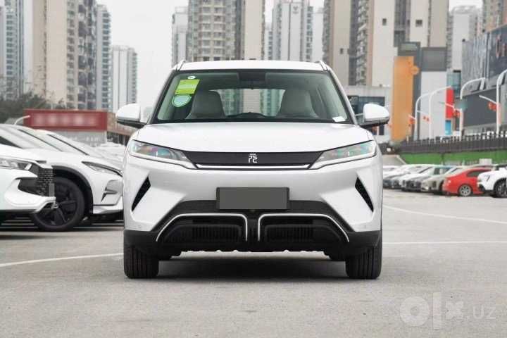 BYD Yuan Up full EV naxt va bolib tolashga
