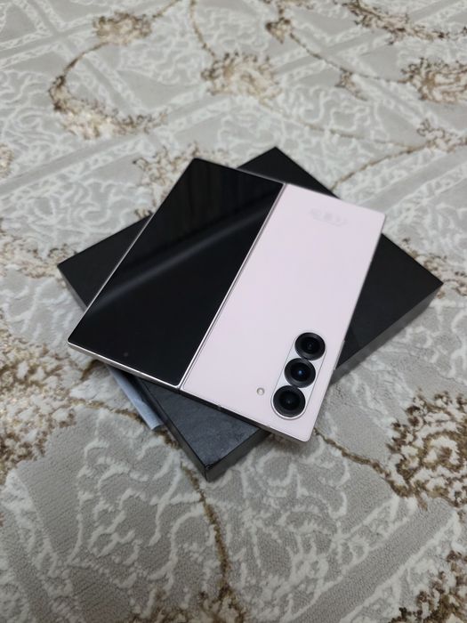 Samsung Galaxy Z Fold 6