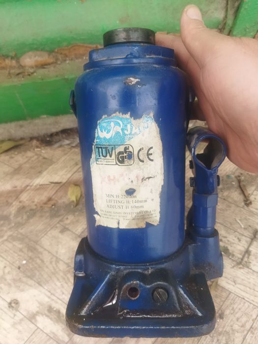 Продам гидравлический домкрат