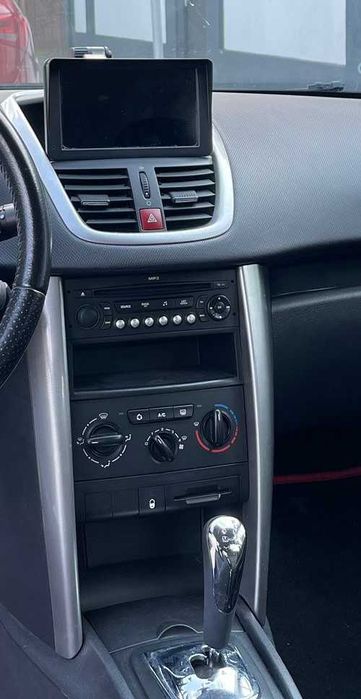 Peugeot 207 automat robotizat cu padele la volan