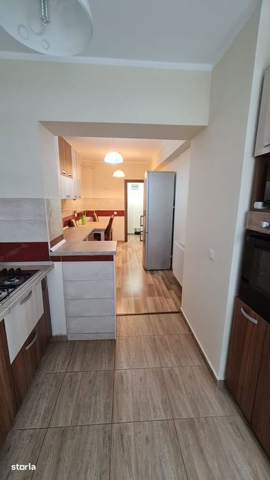 Vand apartament 3 camere decomandat
