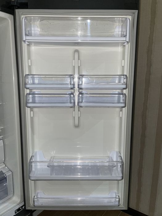 Холодильник Samsung