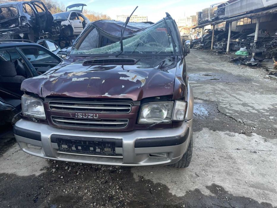 Исузу тропер 3.0D DOHC / Isuzu Trooper 3.0D DOHC TURBO 4X4 на части