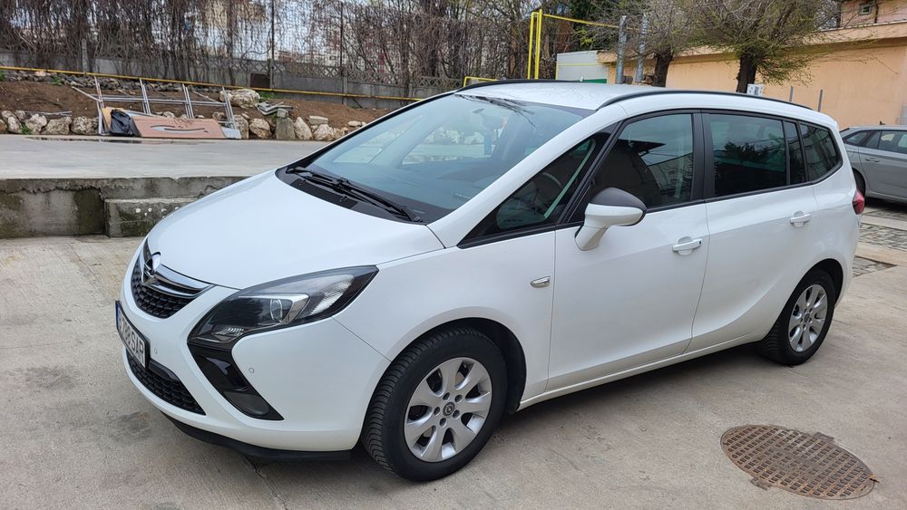 Opel Zafira 2015