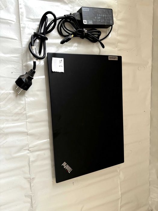 лаптоп lenovo thinkPad