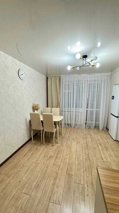 Продам 3 комнатную квартиру 96 кв. м