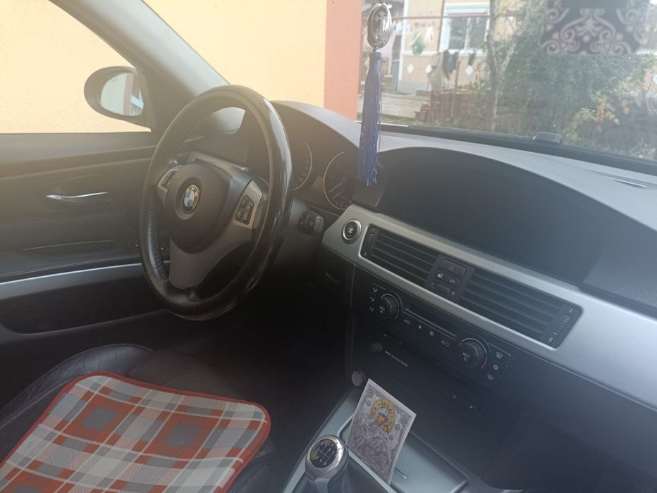 Vând BMW e 90 320i-benzina+gpl