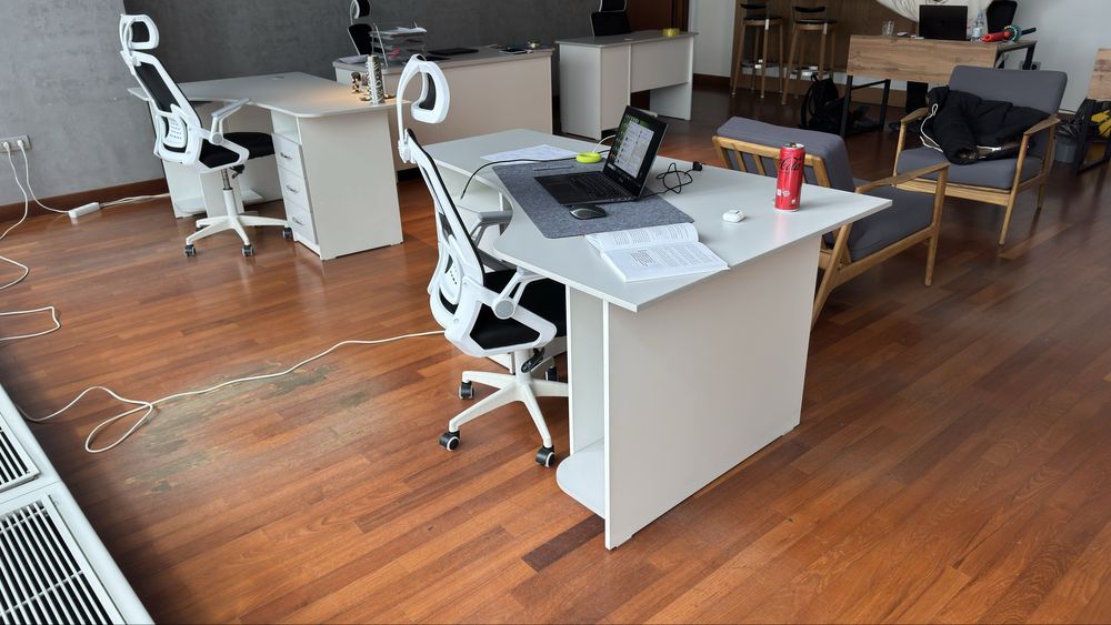 Столы письменные б/у 4 шт