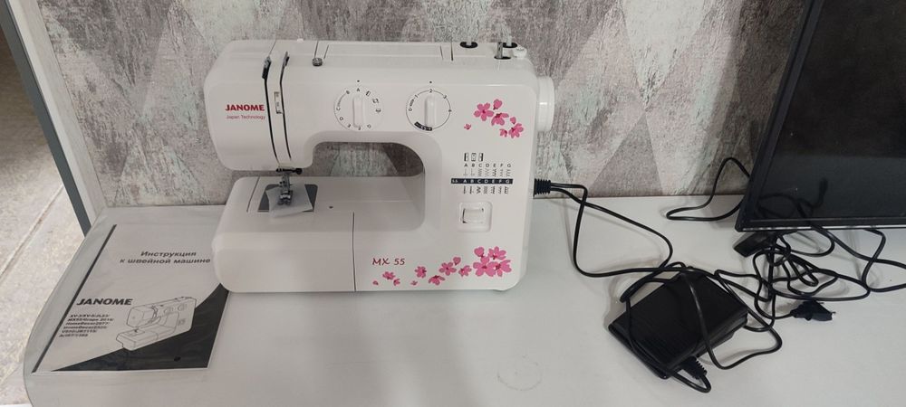 Швейная машинка Жаноме