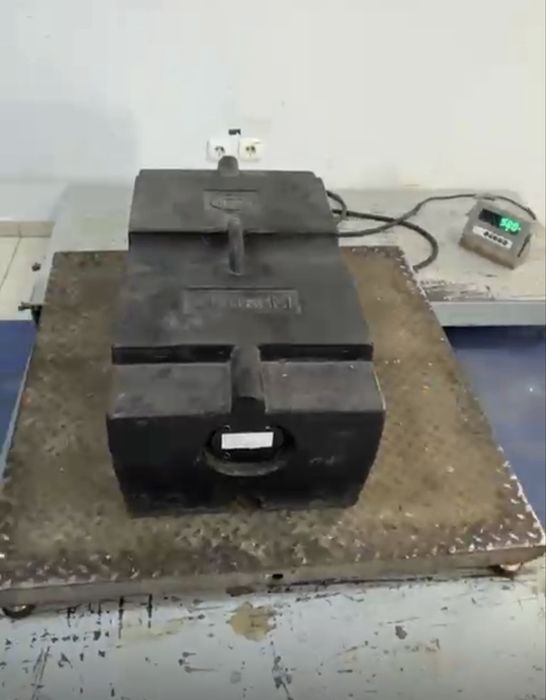 Продам весы 2 тонники(2000кг)