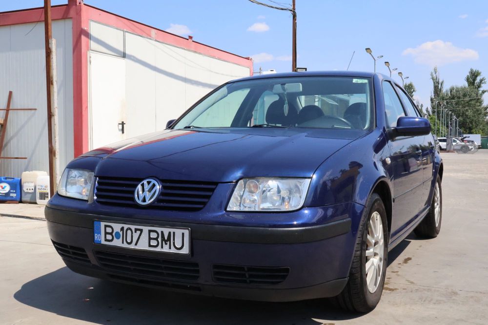 VOLKSWAGEN Bora