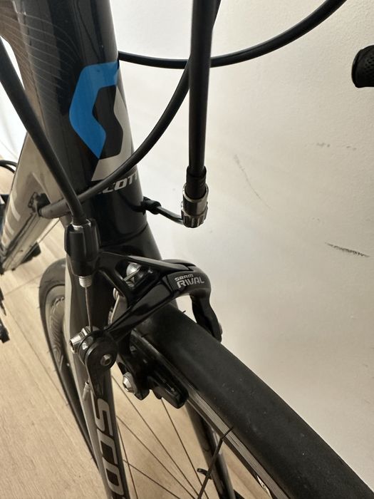 Cursiera SCOTT carbon fiber