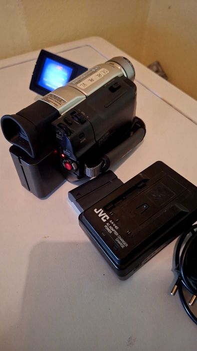 Cameră video digitala Jvc