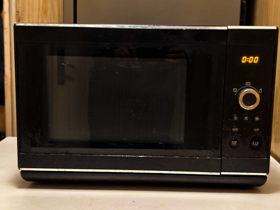 Микровълнова фурна Hotpoint