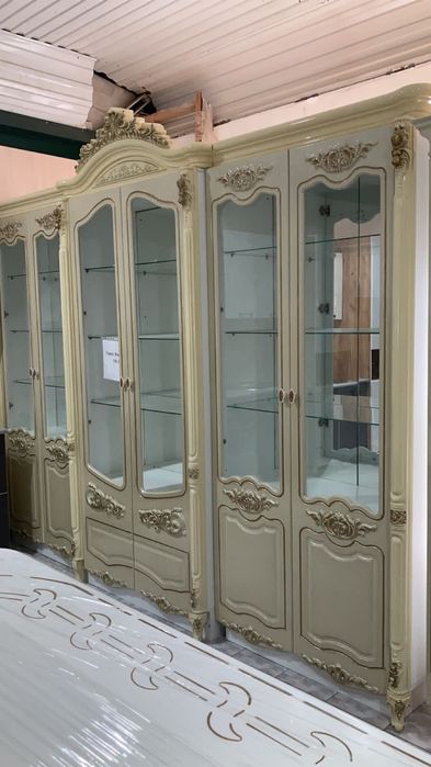 Спальный гарнитур