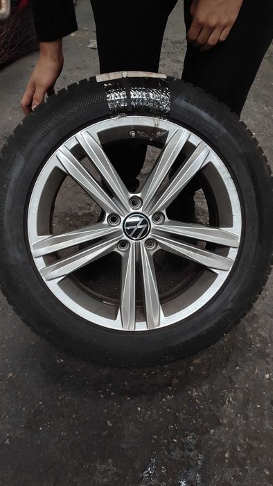 Jante originale Volkswagen Tiguan Allspace R-Line +anvelope 235/55 R18
