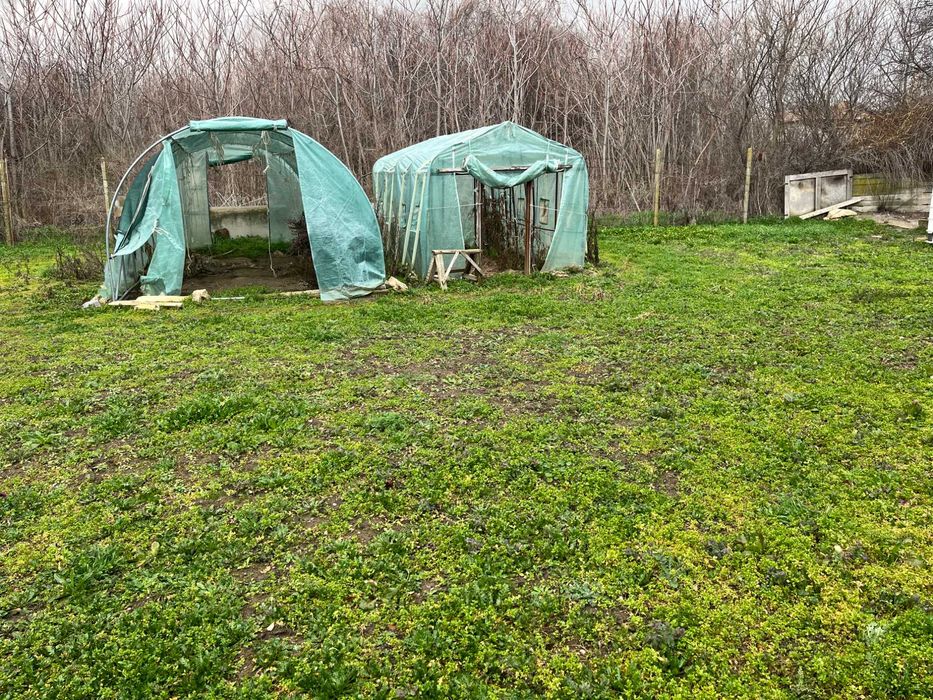 Продава къща на два етажа в Кортен